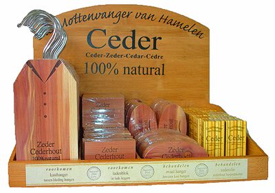 Display Cederhout, gevuld